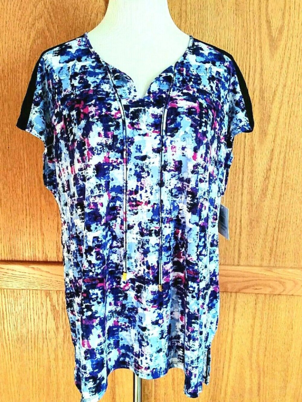 Ellen Tracy Knit Top 1X Blue Abstract Print Split Neck Cap Slv Chiffon Detail